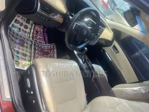 Toyota Avalon Limited FWD Sedan (3.6L 6cyl 6A) 2016 Maroon