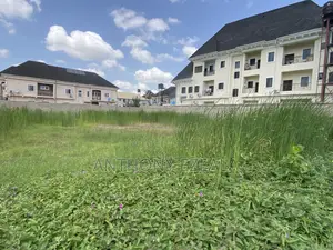 40’ by 100’ Half Plot of Land for Sale at Greenfield Ago