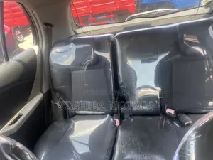 Toyota Yaris 2010 Silver