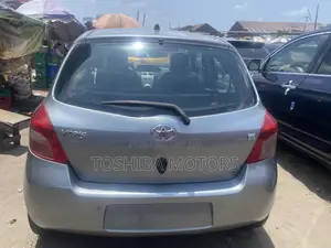 Toyota Yaris 2010 Silver
