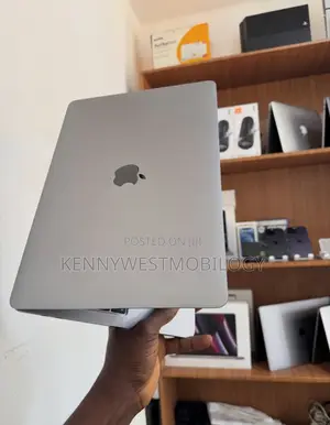 Laptop Apple MacBook Pro 2020 16GB Intel Core i7 SSD 512GB