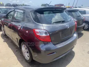 Toyota Matrix 2011 Gray
