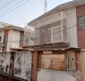 3bdrm Block of Flats in Ifako- Gbagada for sale