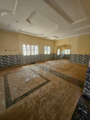 5bdrm Duplex in Private, Dakwo District for rent