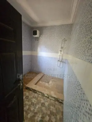5bdrm Duplex in Private, Dakwo District for rent