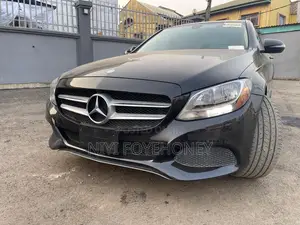 Mercedes-Benz C300 Luxury 4Matic Sedan AWD (2.0L 4cyl 7A) 2016 Black