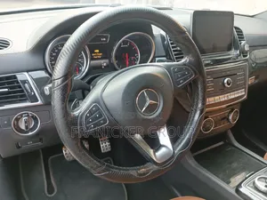 Mercedes-Benz GLE-Class 2019 White