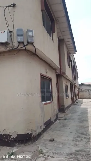 4bdrm Block of Flats in Idimu for sale