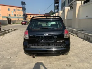 Toyota Matrix Hatchback AWD (1.8L 4cyl 4A) 2006 Black