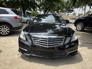 Mercedes-Benz E350 Base 4Matic Sedan AWD (3.5L 6cyl 7A) 2010 Black