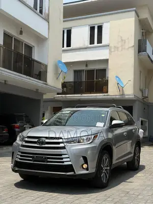 Toyota Highlander 2019 Silver