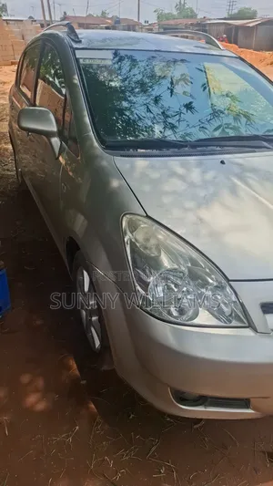Toyota Corolla Verso 2008 Brown