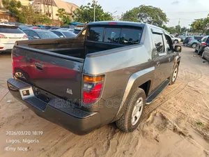 Honda Ridgeline RT 4x4 Crew Cab 122 in. WB 2007 Gray