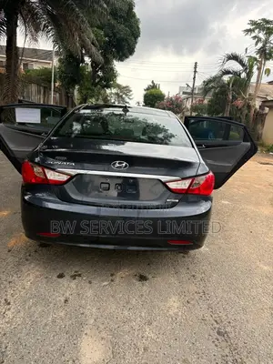 Hyundai Sonata Limited 2.0T Sedan (2.0L 4cyl 6A) 2013 Blue