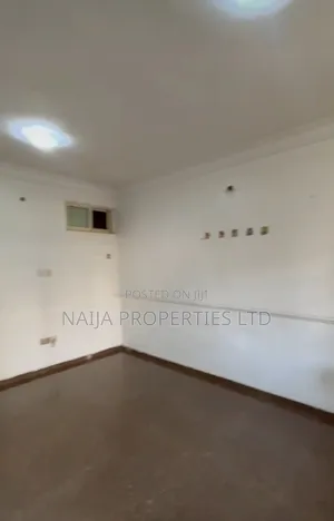 Mini Flat in Jakande for rent