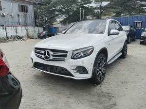 Mercedes-Benz GLC-Class 2017 Off white
