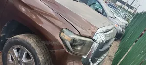 Toyota Tundra Limited 4dr Double Cab 4WD SB (5.7L 8cyl 6A) 2014 Brown