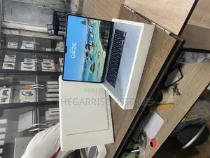 Laptop Apple MacBook Air 2025 M4 15-inch 16GB Apple M4 SSD 512GB