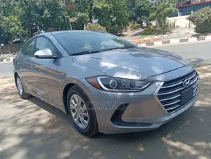 Hyundai Elantra 2017 Silver