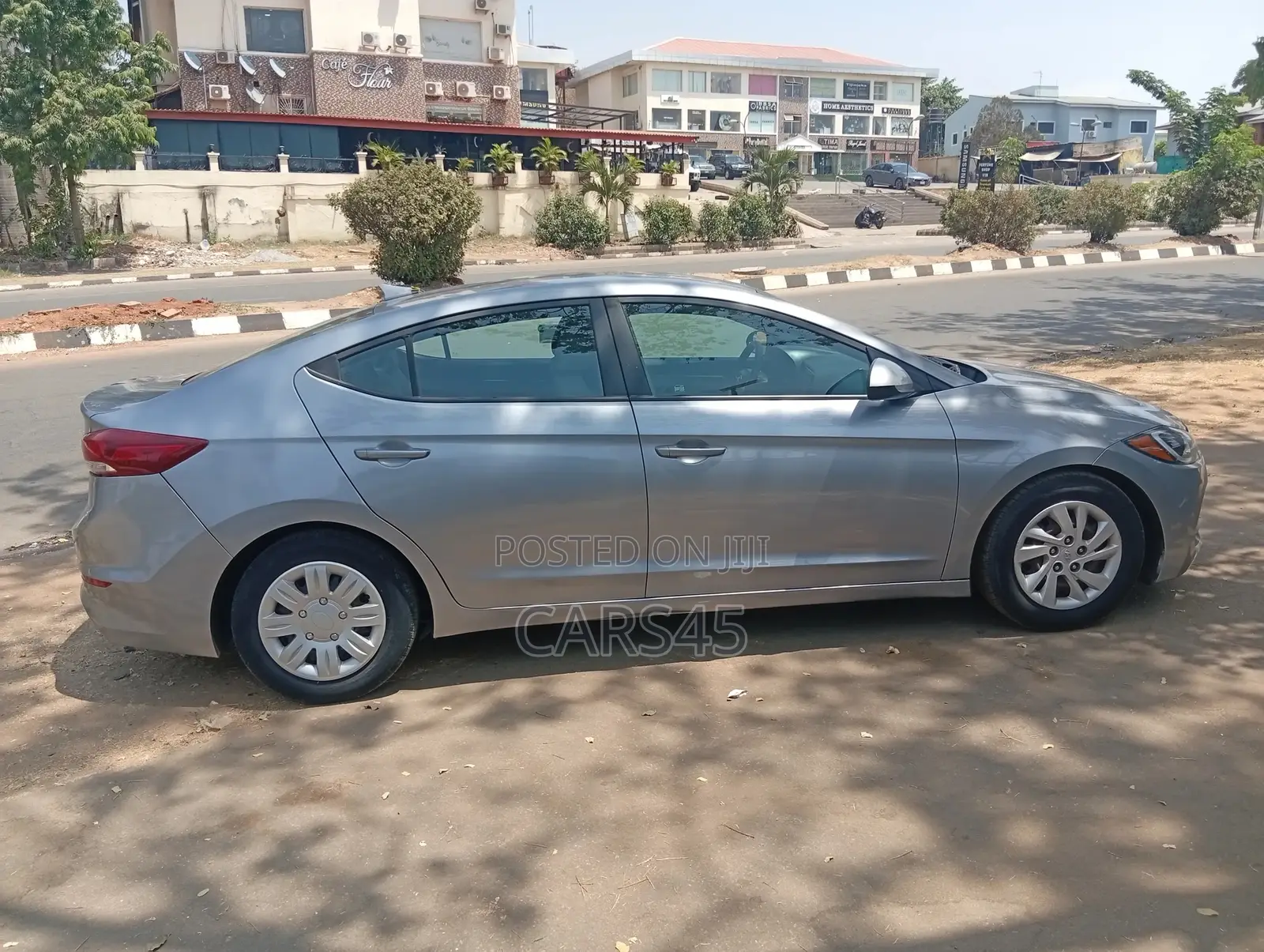 Hyundai Elantra 2017 Silver