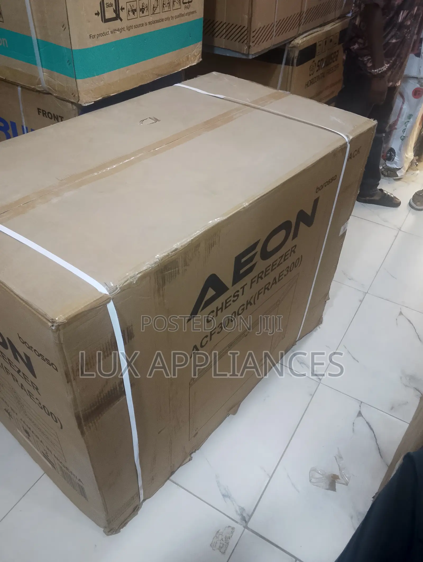 Aeon 300l Chest Freezer
