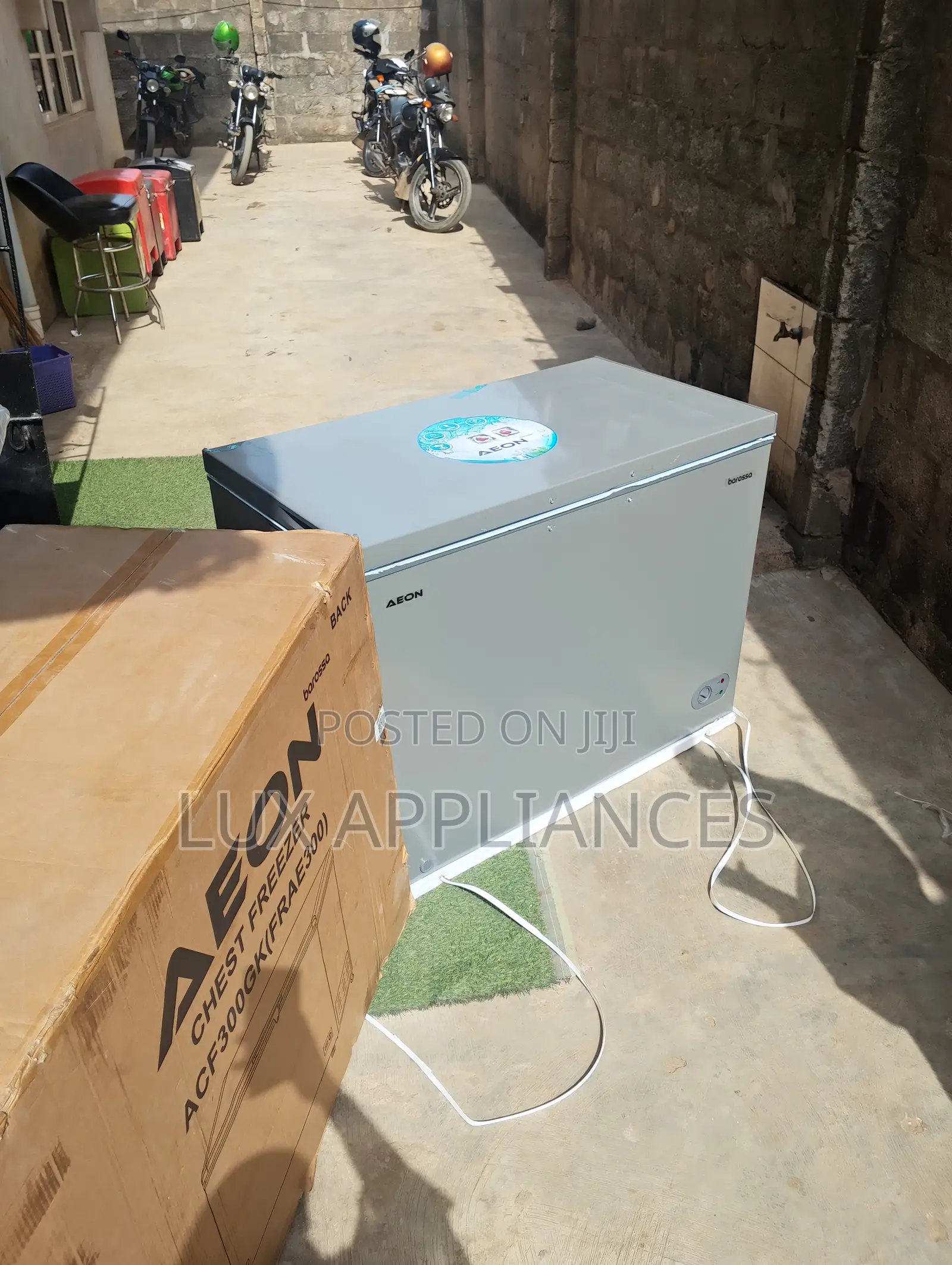 Aeon 300l Top Opening Freezer