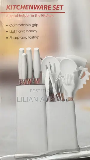 19 Set Kitchen Ware