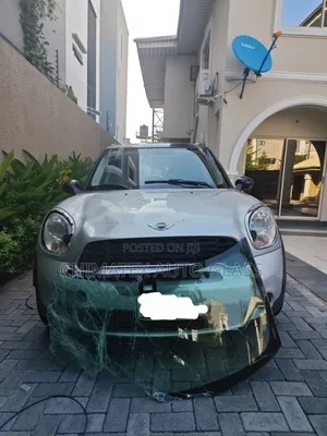 Mini Cooper Country 2017 Windscreen Glass