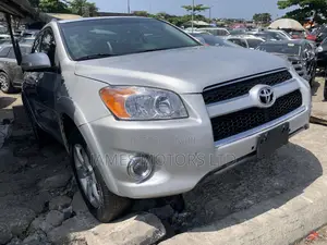 Toyota RAV4 2011 Silver