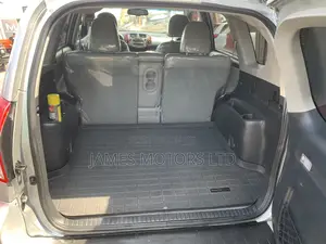Toyota RAV4 2011 Silver