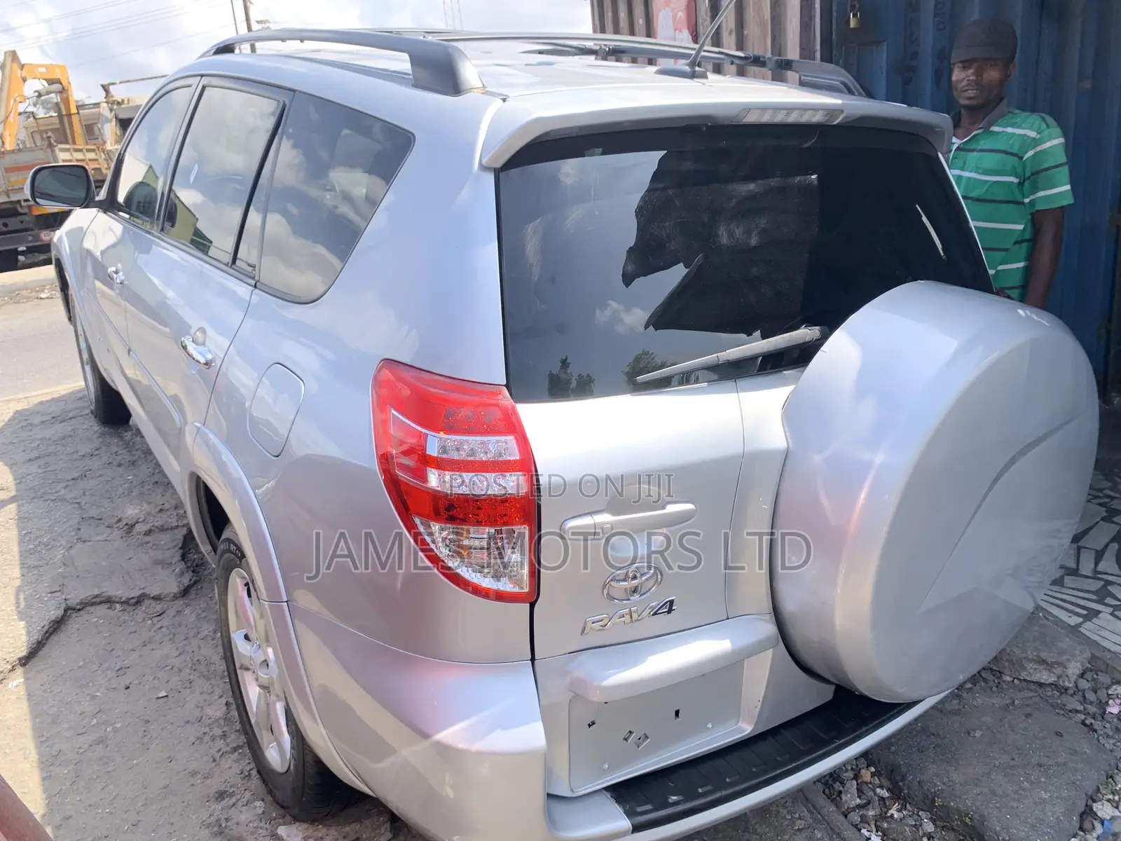 Toyota RAV4 2011 Silver