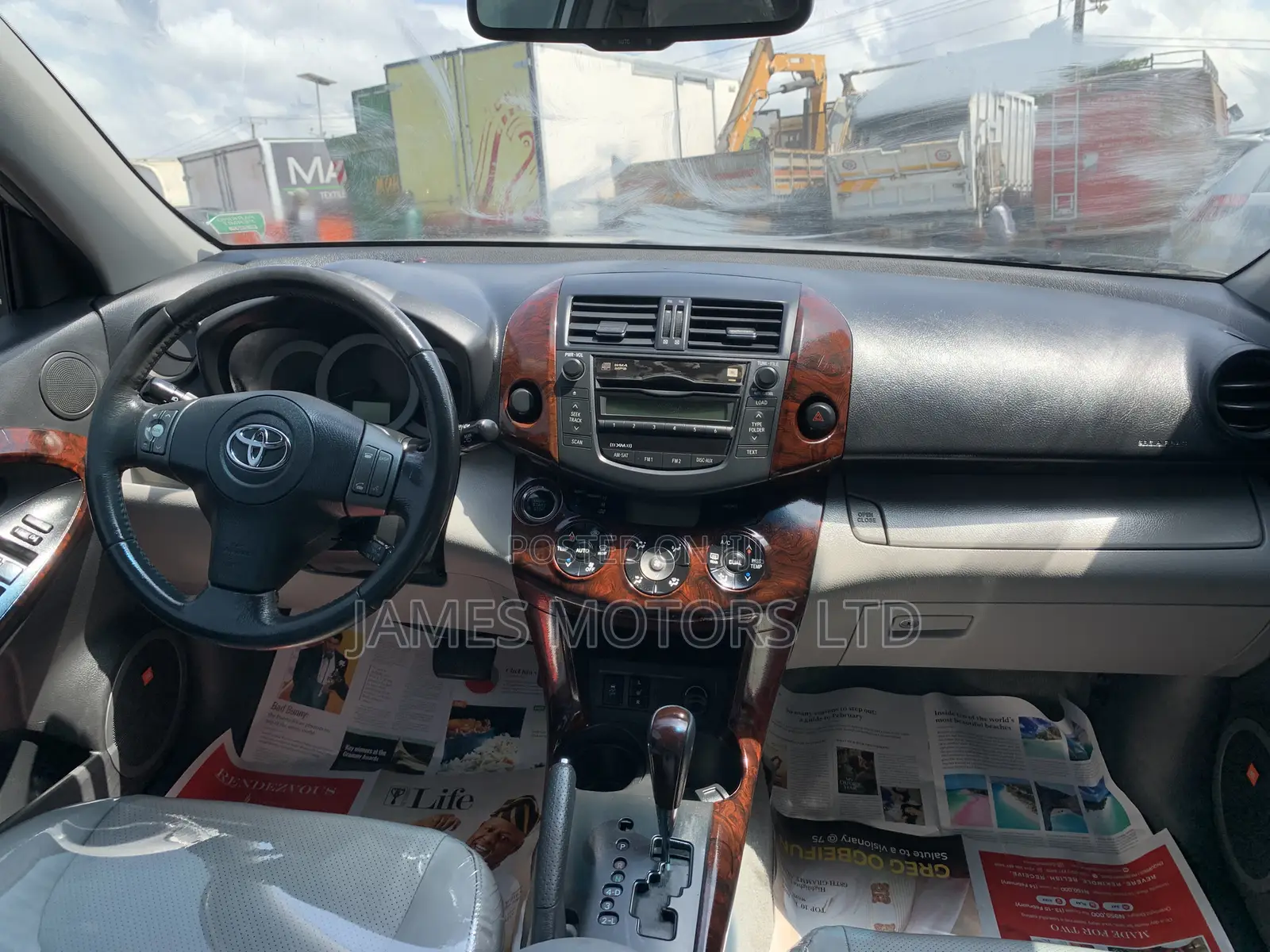 Toyota RAV4 2011 Silver