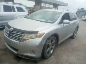 Toyota Venza 2010 Silver