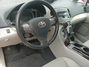 Toyota Venza 2009 White
