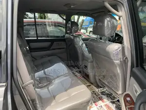 Toyota Land Cruiser 2007 Gray