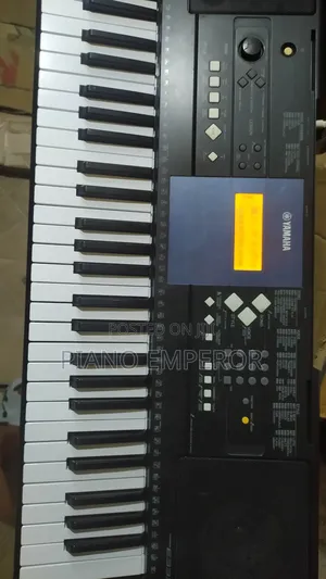Yamaha E333 Digital Piano