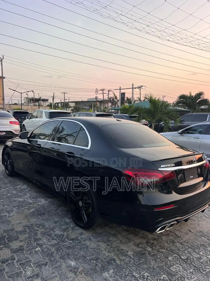 Mercedes-Benz E300 2017 Black