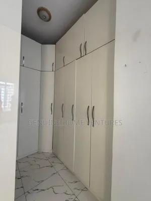 1bdrm Shared Apartment in Orchid Road Pinne, Chevron for rent