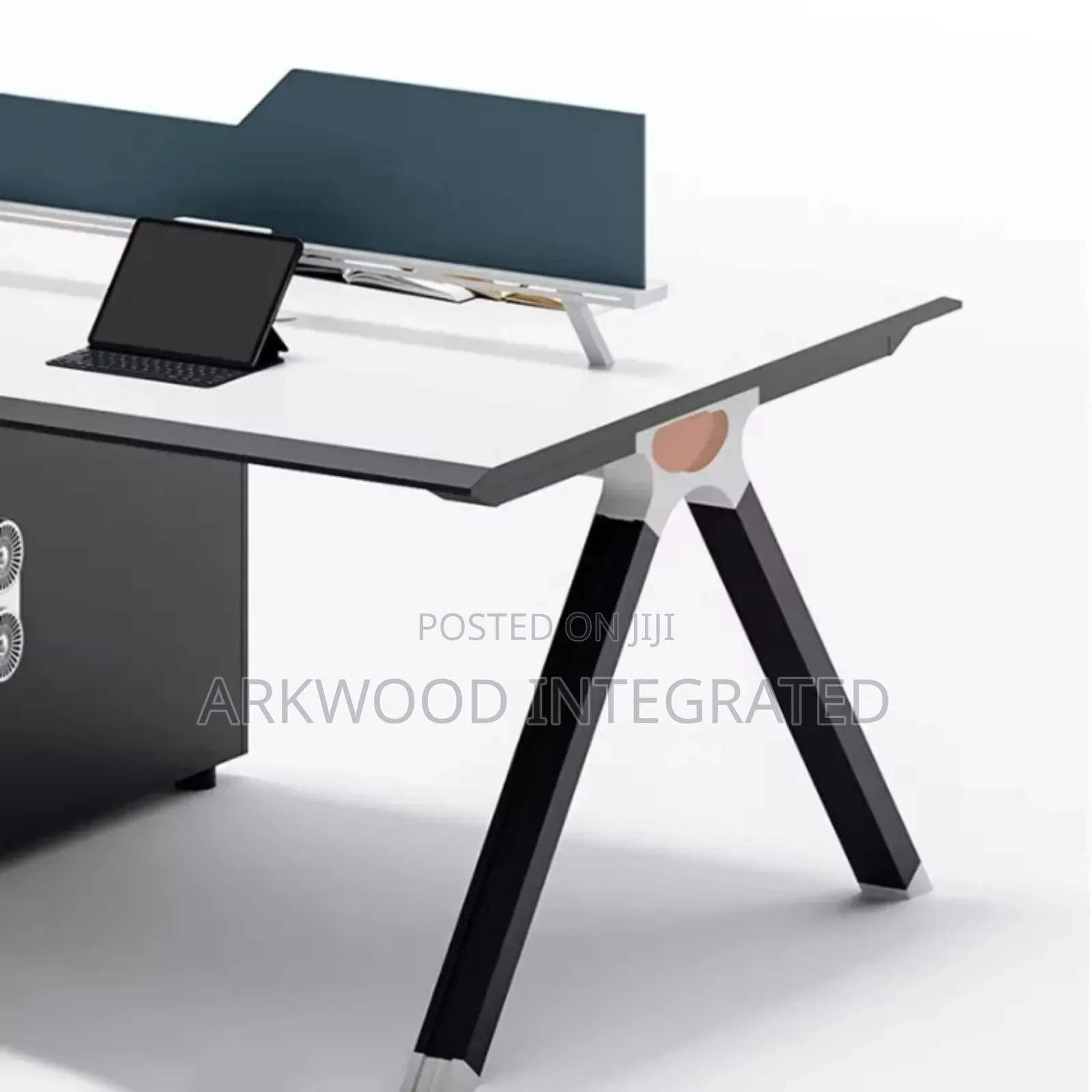 4 Seaters Contemporary Workstations Table
