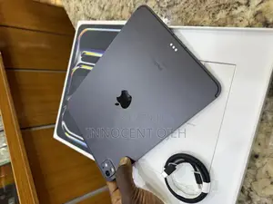 Apple iPad Pro 11 (2024) 256 GB Black