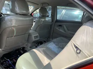 Toyota Camry LE 4dr Sedan (2.5L 4cyl 6A) 2011 Red