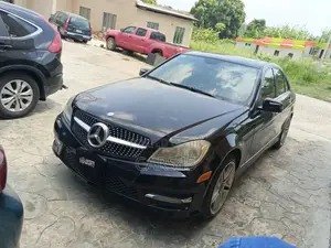 Mercedes-Benz C300 2012 Black