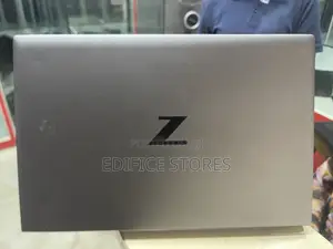 Laptop HP ZBook Firefly 14 G7 32GB Intel Core i7 SSD 512GB