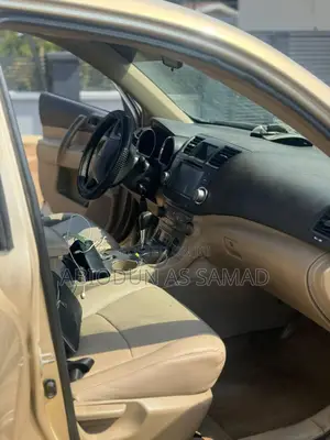 Toyota Highlander Sport 2008 Gold
