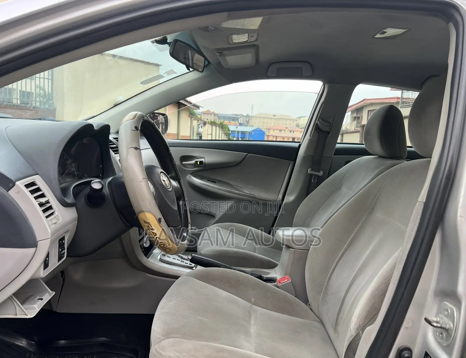 Toyota Corolla 2012 Silver