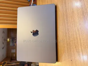 Laptop Apple MacBook Pro 2021 M1 16GB Apple M1 Pro SSD 512GB
