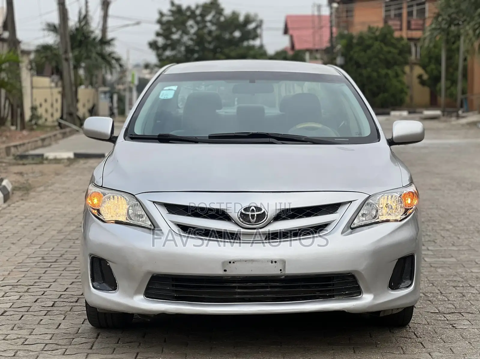 Toyota Corolla 2012 Silver