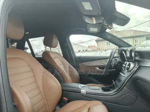 Mercedes-Benz GLC-Class 2022 Gray