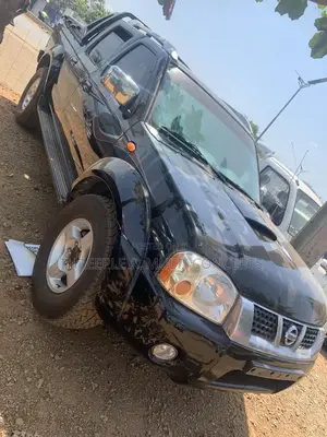 Nissan Navara 2007 Black