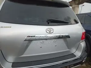 Toyota Highlander Limited 3.5l 4WD 2013 White